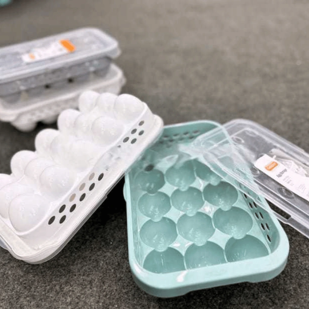 15-Grid Egg Storage Tray – Stackable Refrigerator Organizer with Lid